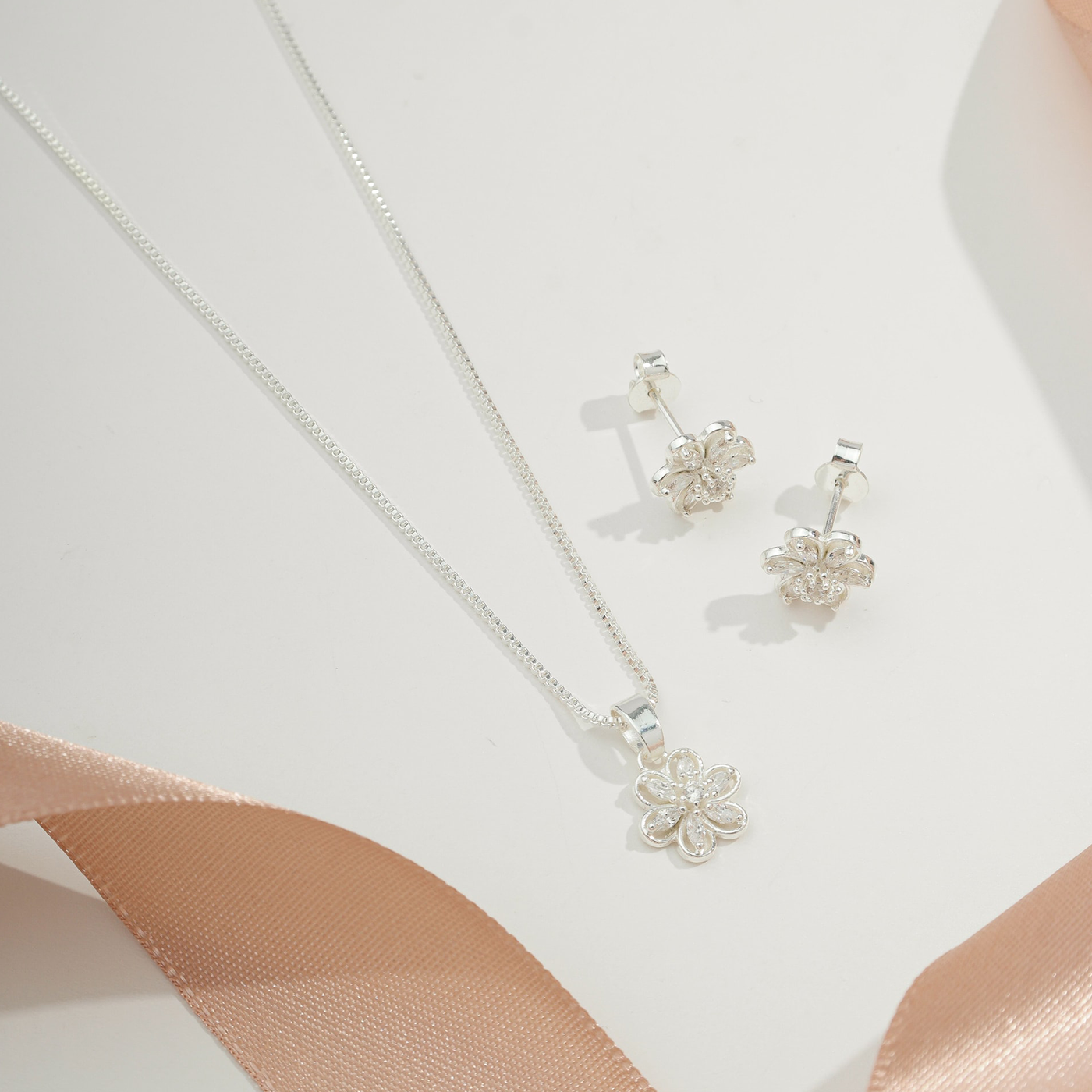 Conjunto Flor Pétalas de Cristal