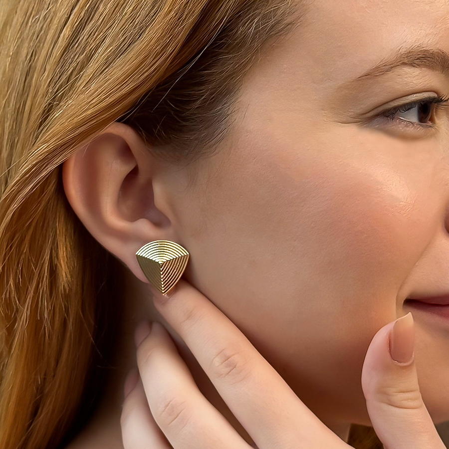 Brinco Triângulo Texturizado Folheado a Ouro 18k