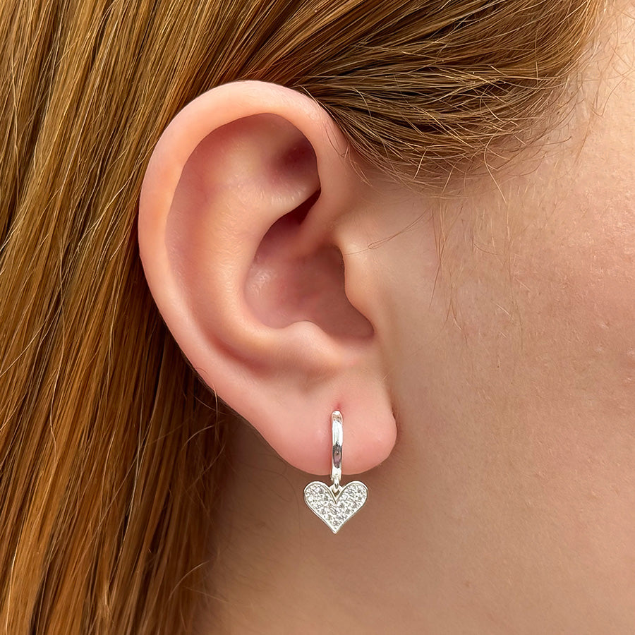 Brinco Argola Coração Cravejado Folheado a Prata