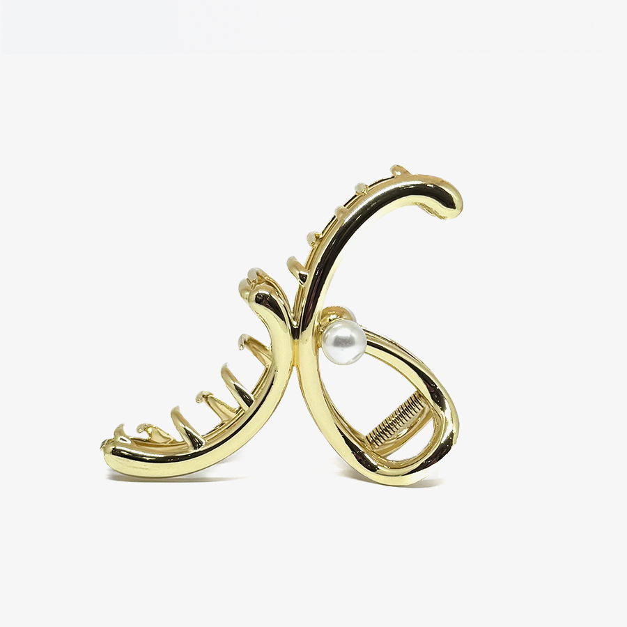 Piranha Dourada Com Pérola