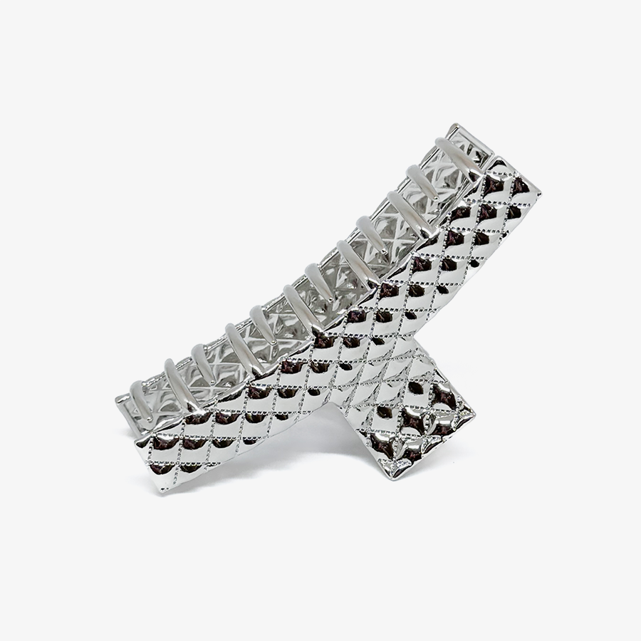 Piranha Prateada Retangular Texturizada