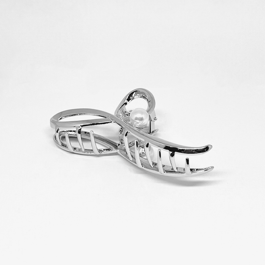 Piranha Prateada com Laço Pérola