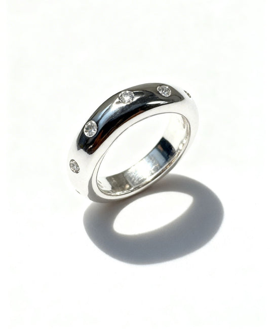 Anel Ondulado Cristais Folheado a Prata