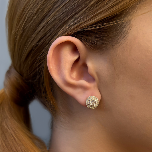 Brinco Mandala Cravejada com Pedra ao Meio Folheado a Ouro 18K