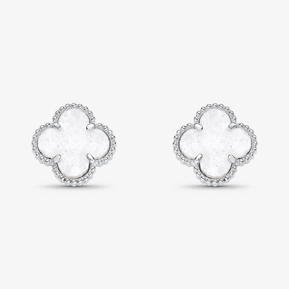 Brinco Trevo Branco Folheado a Prata