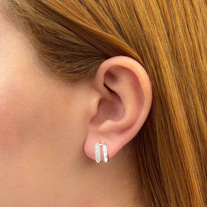 Brinco Duas Voltas Borda Cravejada Folheado a Prata