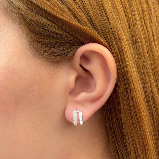 Brinco Duas Voltas Borda Cravejada Folheado a Prata