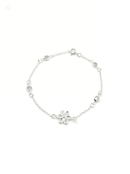 Pulseira Cristais Pingente Flor Vazada Folheado a Prata