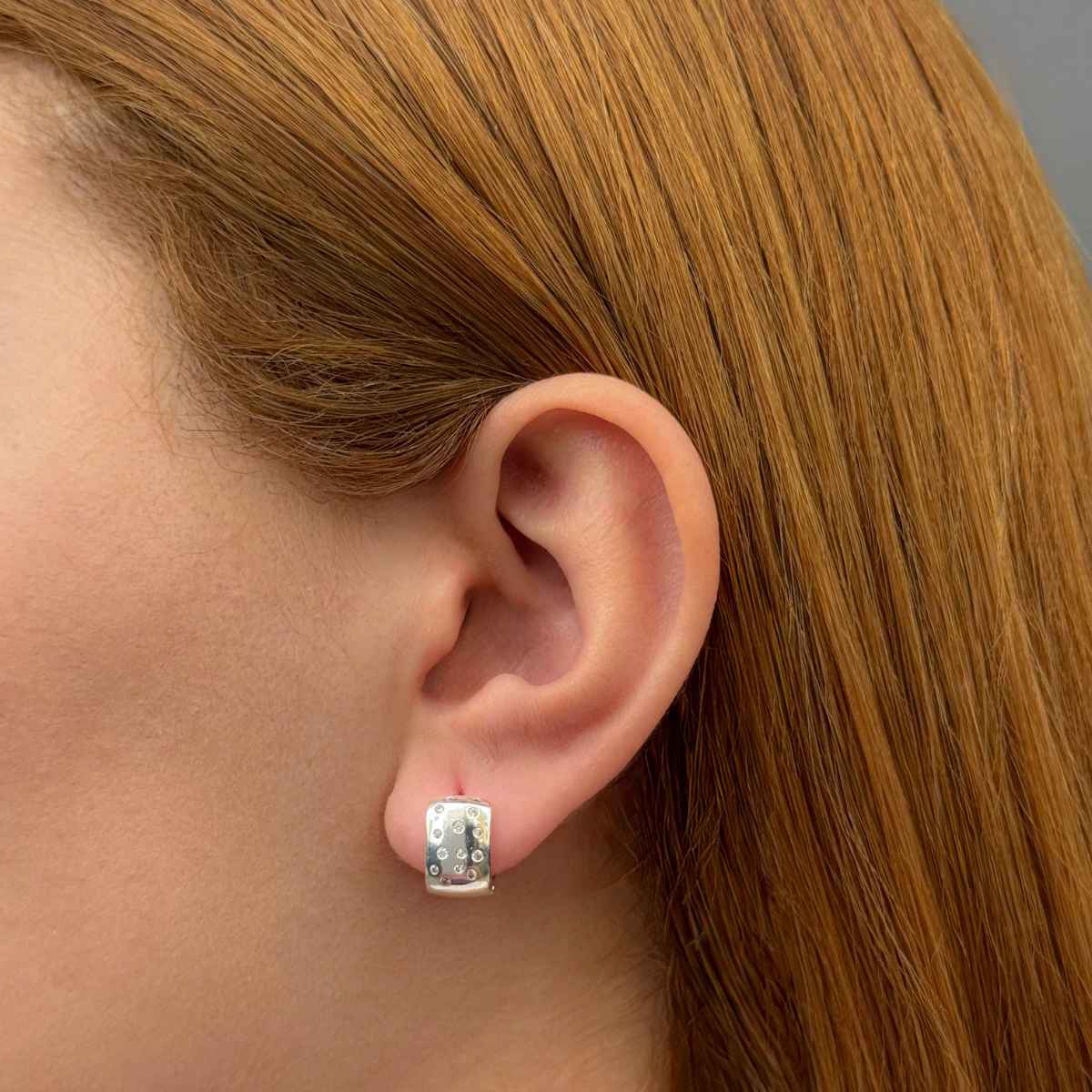 Brinco Argola Quadrada Pontilhada Folheado a Prata