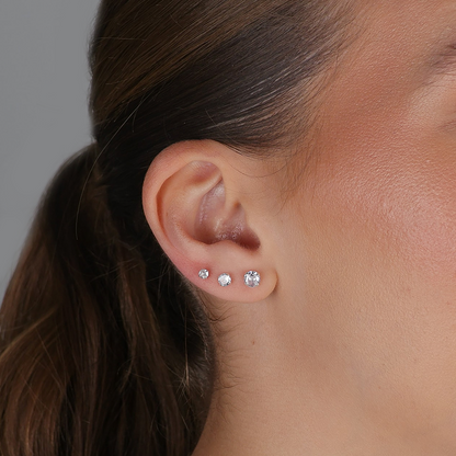 Brinco Trio de Zircônias Folheado a Prata