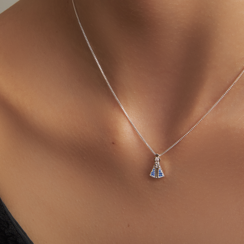 Colar Nossa Senhora Cravejada com Manto Azul