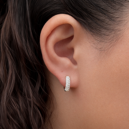 Argola Duas Fileiras Cravejada Folheado a Prata