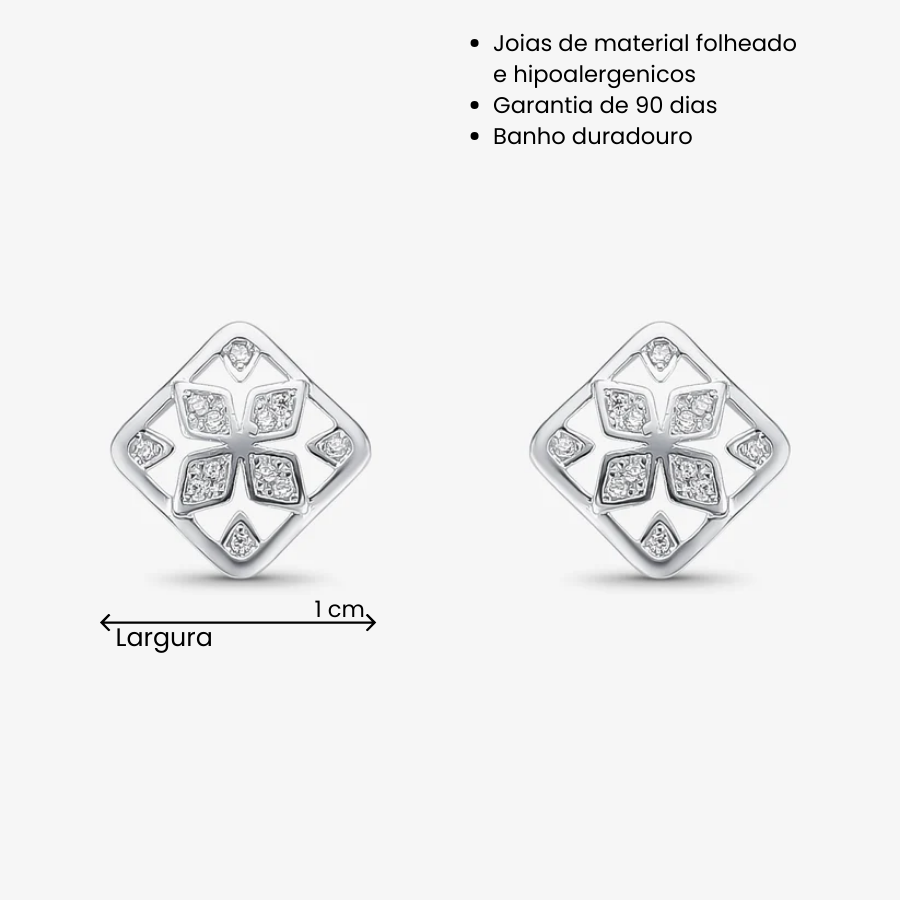Brinco Quadrado com Flor Cravejada Folheado a Prata