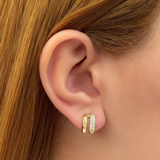 Brinco Duas Voltas Borda Cravejada Folheado a Ouro 18k