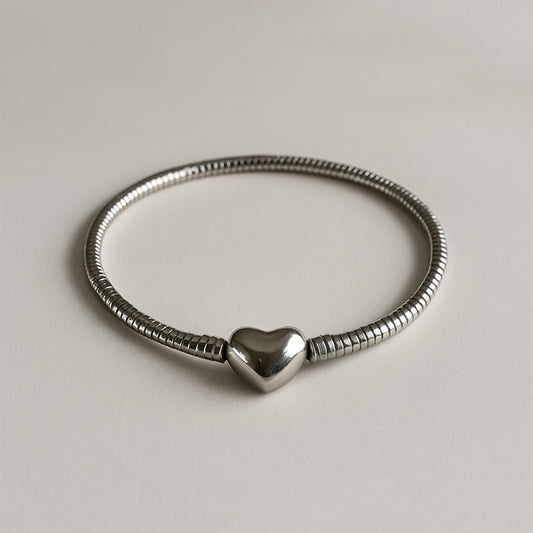Pulseira Aço Berloque Fecho de Coração