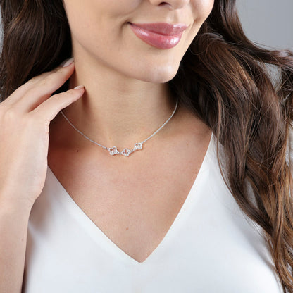 Choker Três Trevos Cristal Elo Português Folheado a Prata