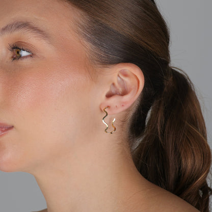 Brinco Argola Zigue-Zague 20mm Folheado a Ouro 18k
