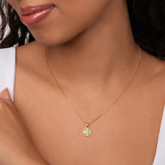 Colar Circulo Trevo Verde Cravejado Folheado a Ouro 18k