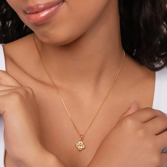 Colar Entrelaçado Cravejado Folheado a Ouro 18k