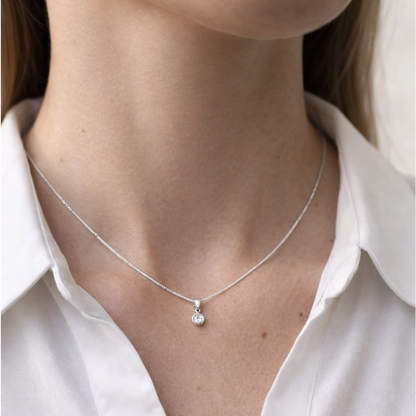 Colar Ponto de Luz com Borda Folheado a Prata